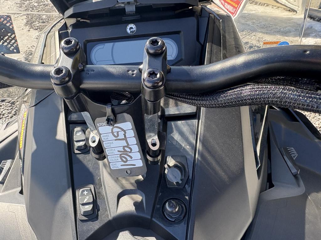 Ski-Doo GRAND TOURING 900 ACE LIMITED 2026