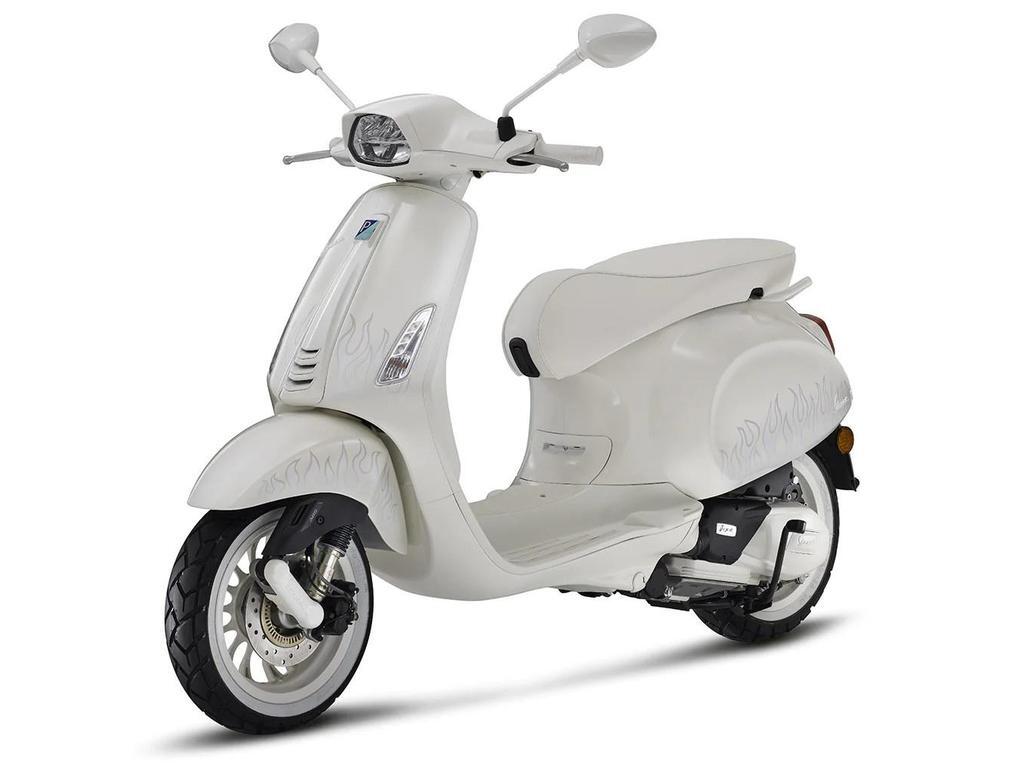 Vespa Sprint 50 JUSTIN BIEBER * Liquidation * 2022
