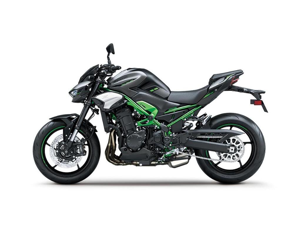 Kawasaki Z900 2025