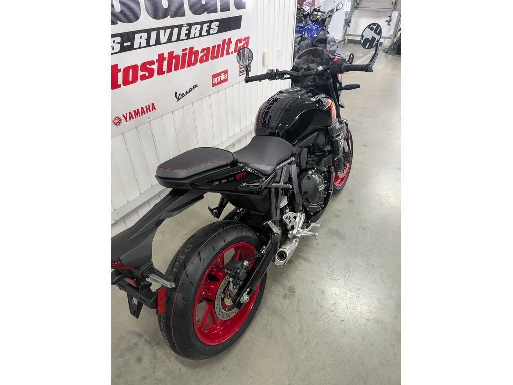 Suzuki GSX-8TT 2026