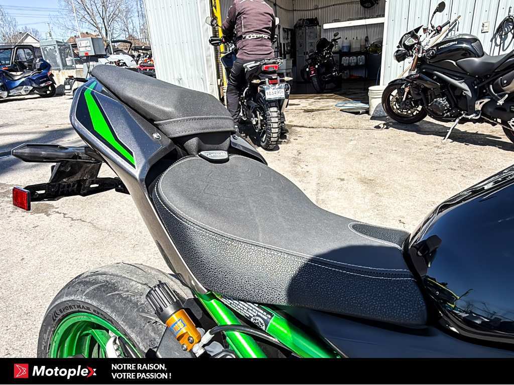 Kawasaki Z900 SE ABS 2025