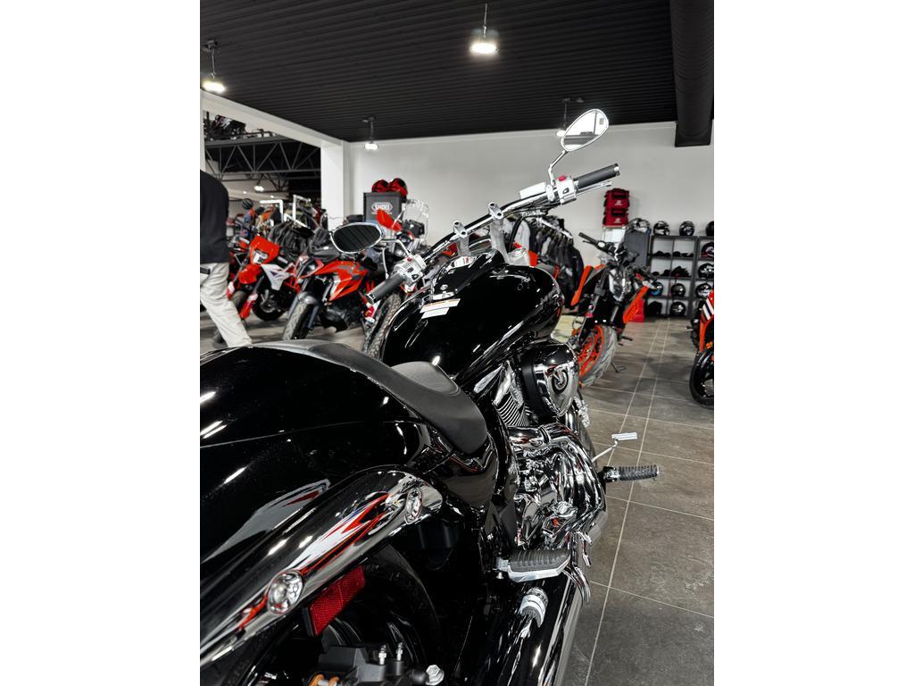 Suzuki Boulevard M109R 2025