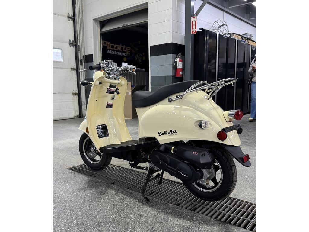 Scootterre SOLISTA 2022