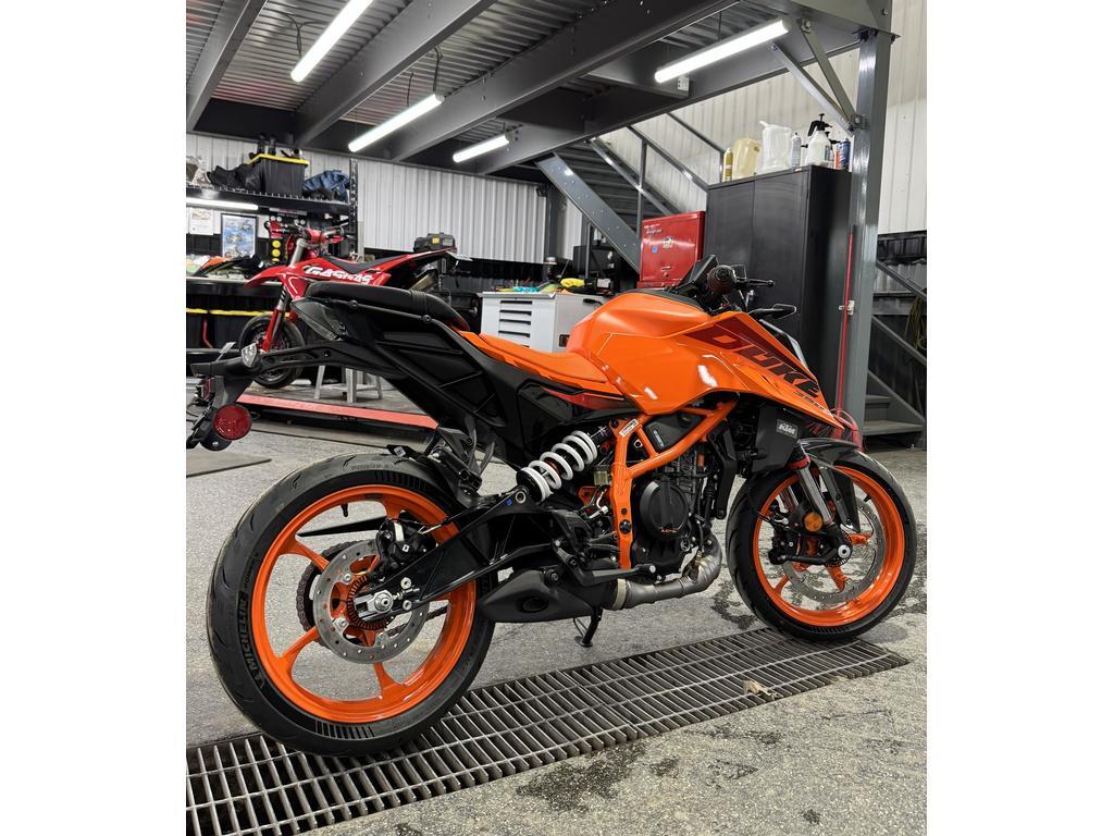 KTM 390 Duke 2024