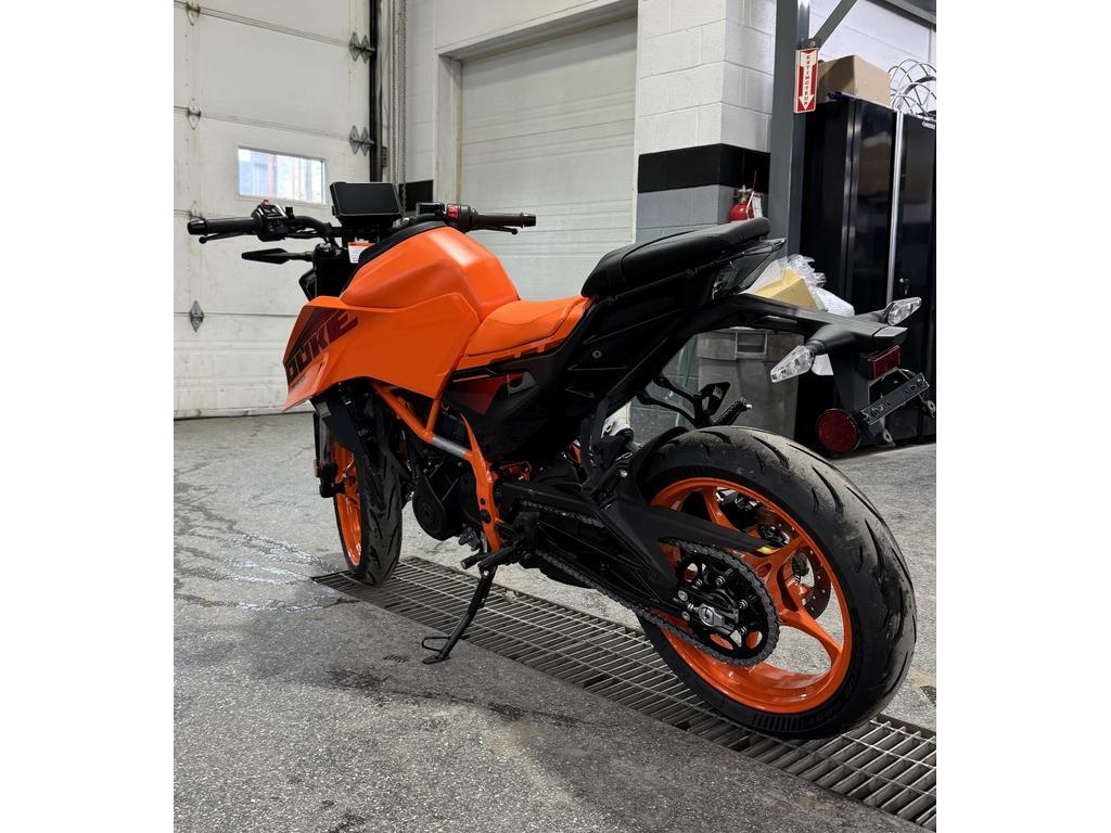 KTM 390 Duke 2024
