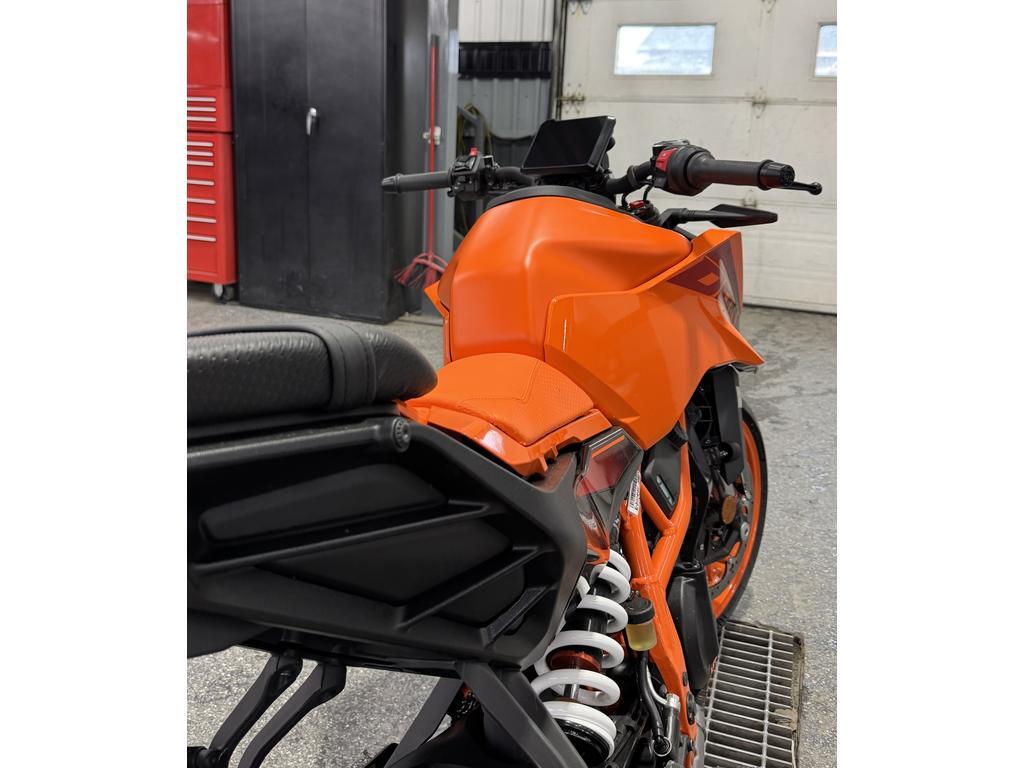 KTM 390 Duke 2024