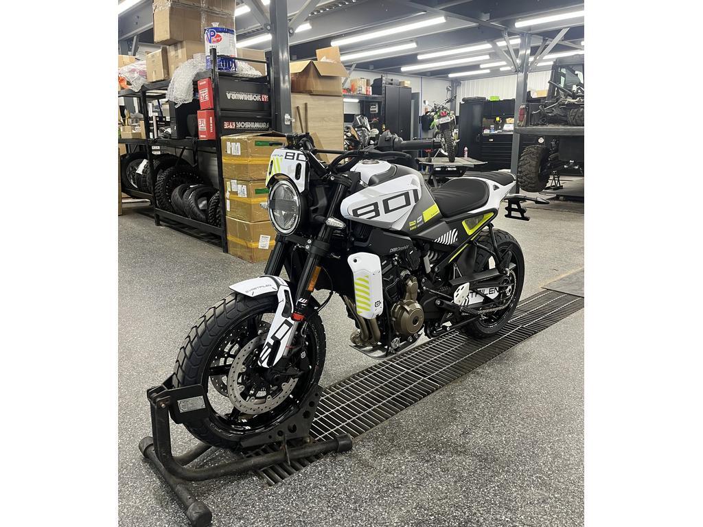 Husqvarna Svartpilen 801 2025