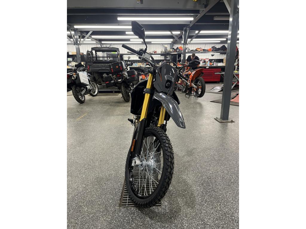 Suzuki DR-Z4S 2025