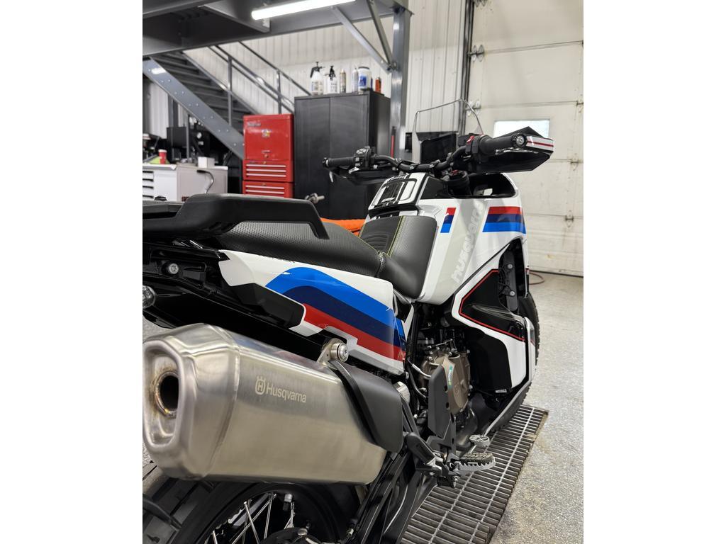 Husqvarna Norden 901 2025