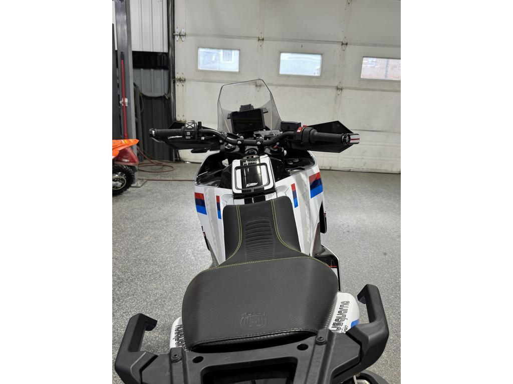 Husqvarna NORDEN 901 EXPEDITIO 2025