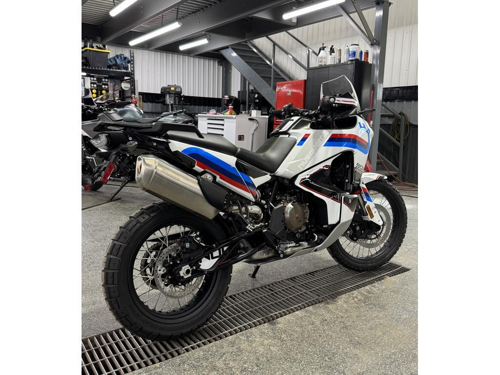 Husqvarna NORDEN 901 EXPEDITIO 2025