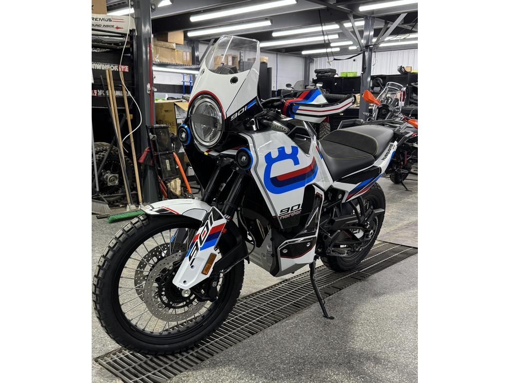 Husqvarna NORDEN 901 EXPEDITIO 2025