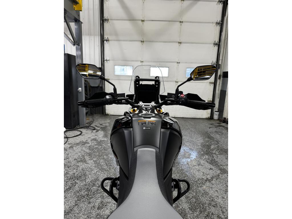 Suzuki DE 1050 2024