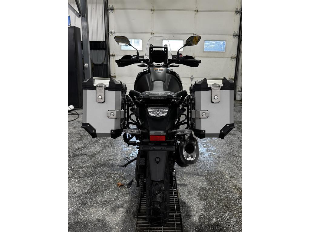 Suzuki DE 1050 2024