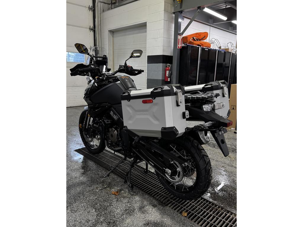 Suzuki DE 1050 2024