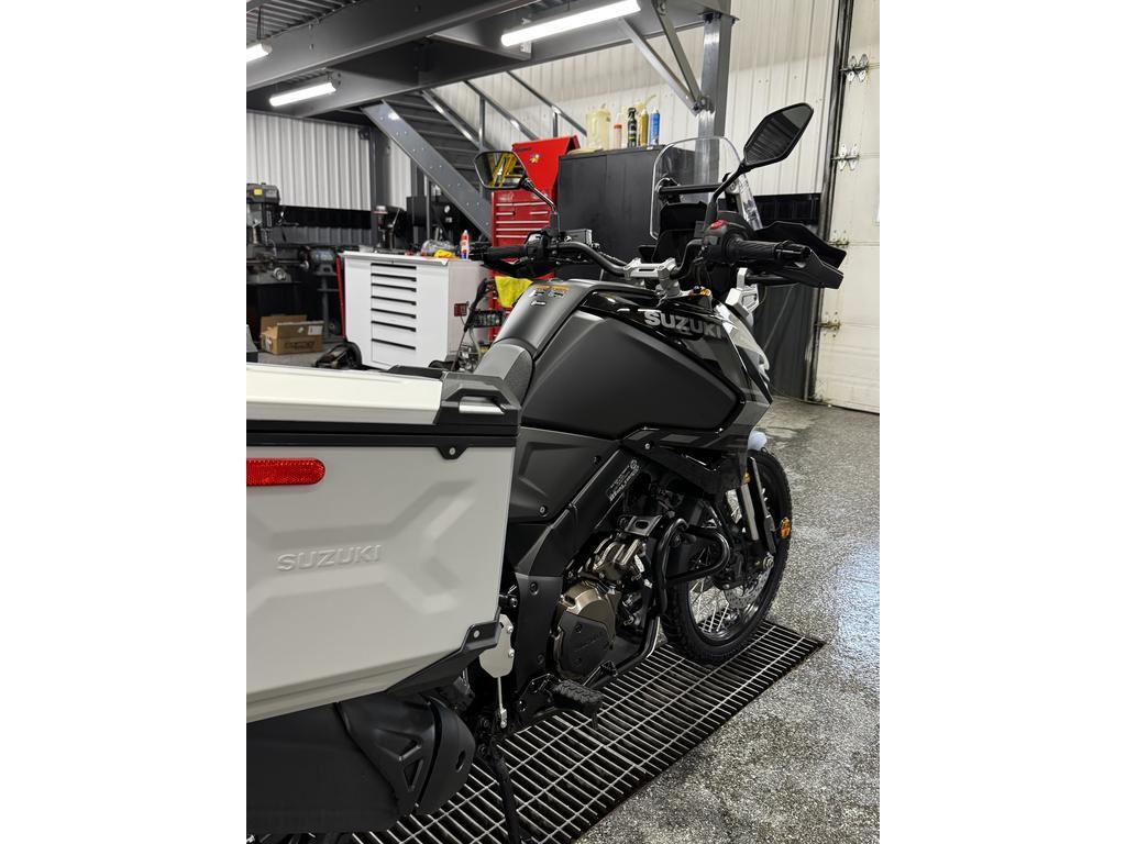 Suzuki DE 1050 2024