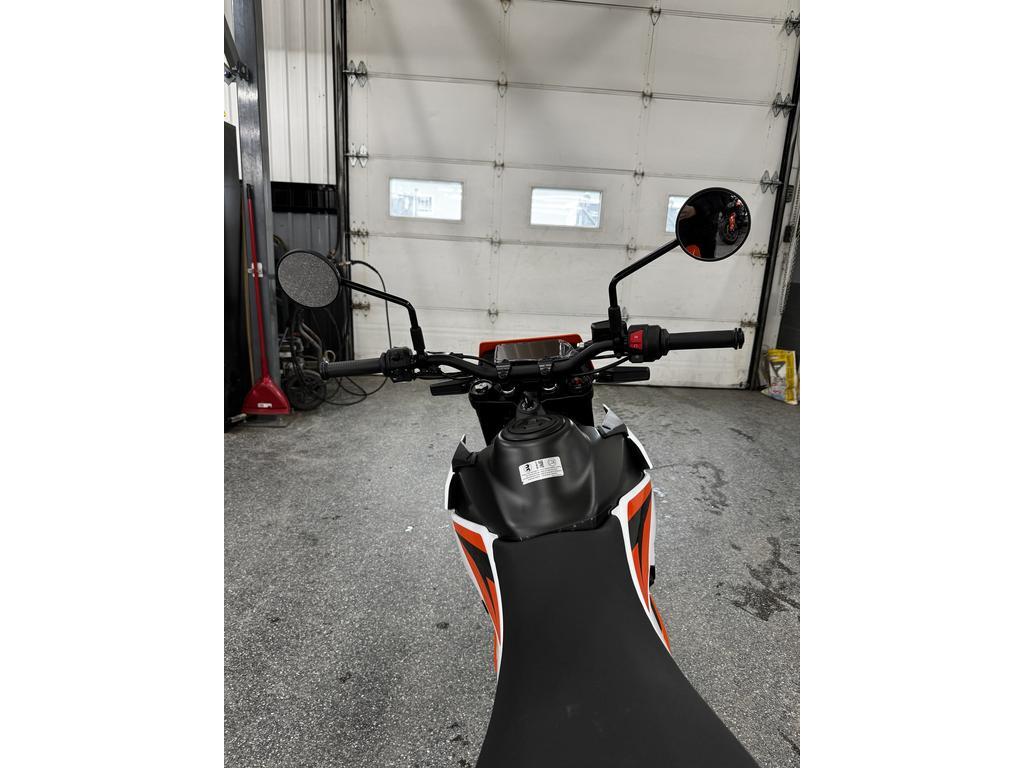 KTM 390 SMC R 2025