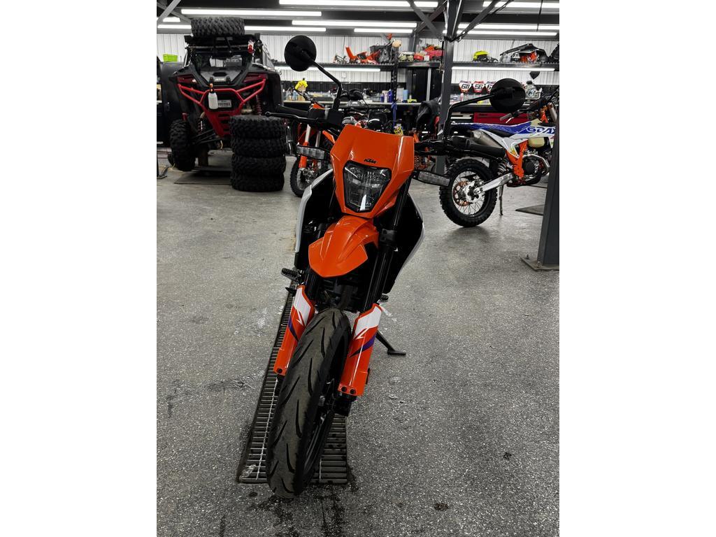 KTM 390 SMC R 2025