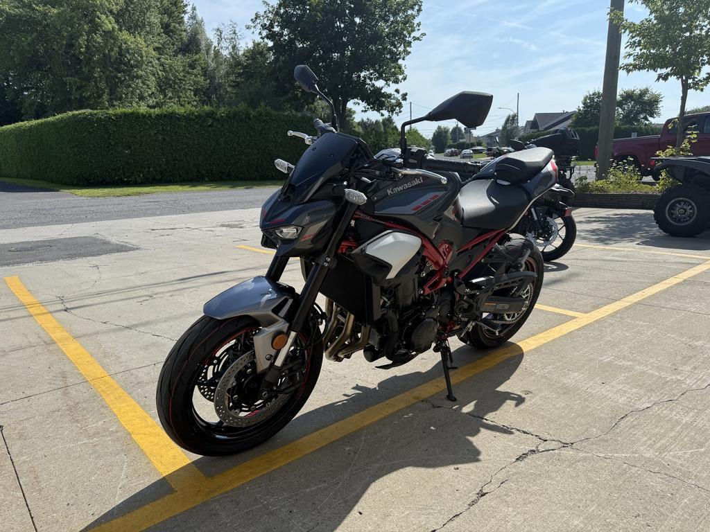 Kawasaki Z900 ABS 2025
