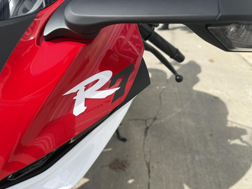 Yamaha YZF-R7 2026