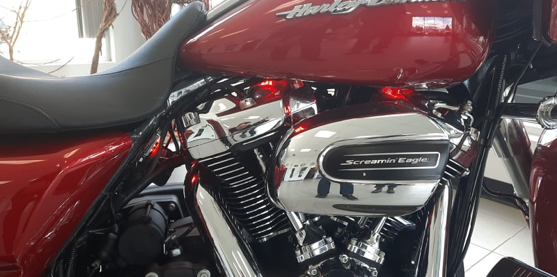 HARLEY DAVIDSON ROAD GLIDE
