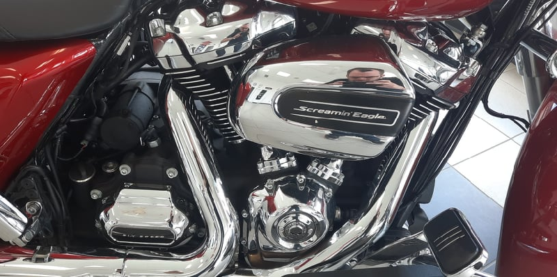 HARLEY DAVIDSON ROAD GLIDE