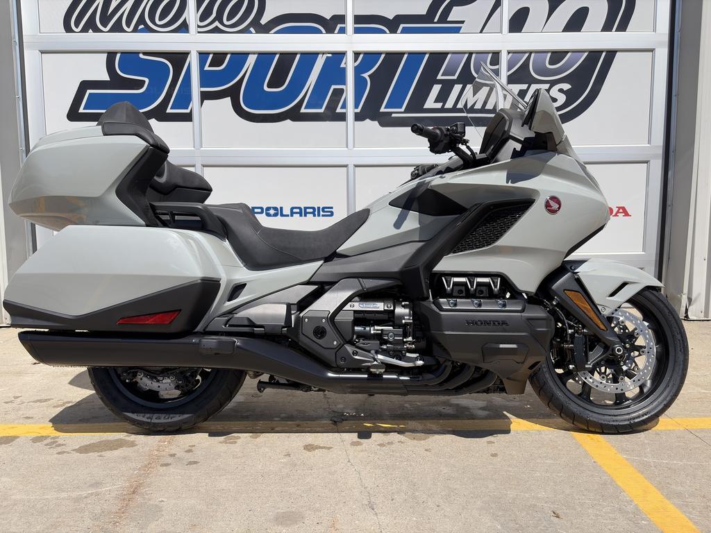 Honda Gold Wing Tour DCT 2026
