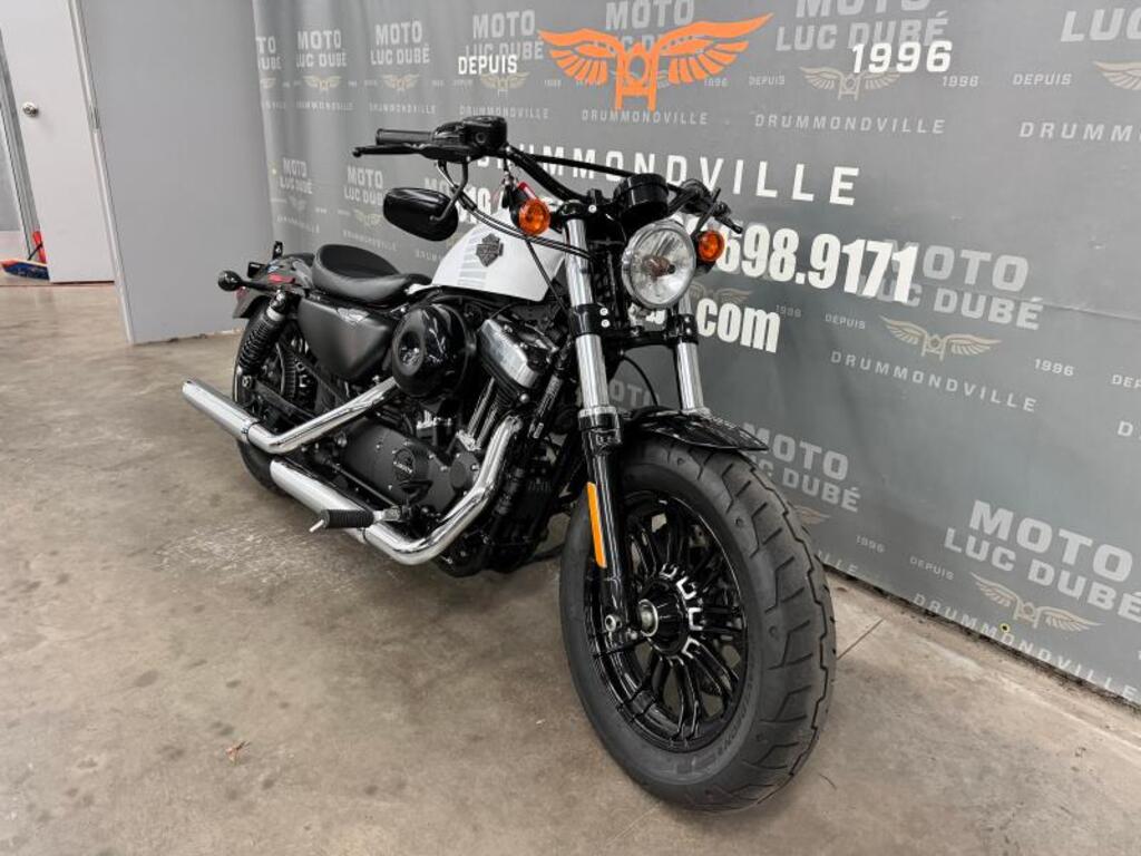 Yamaha XSR900 2021