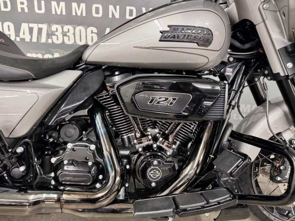 Harley-Davidson FLHXSE CVO Street Glide 2023