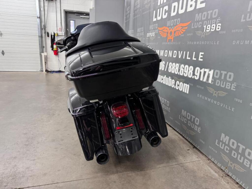 Harley-Davidson FLHXSE CVO Street Glide 2015