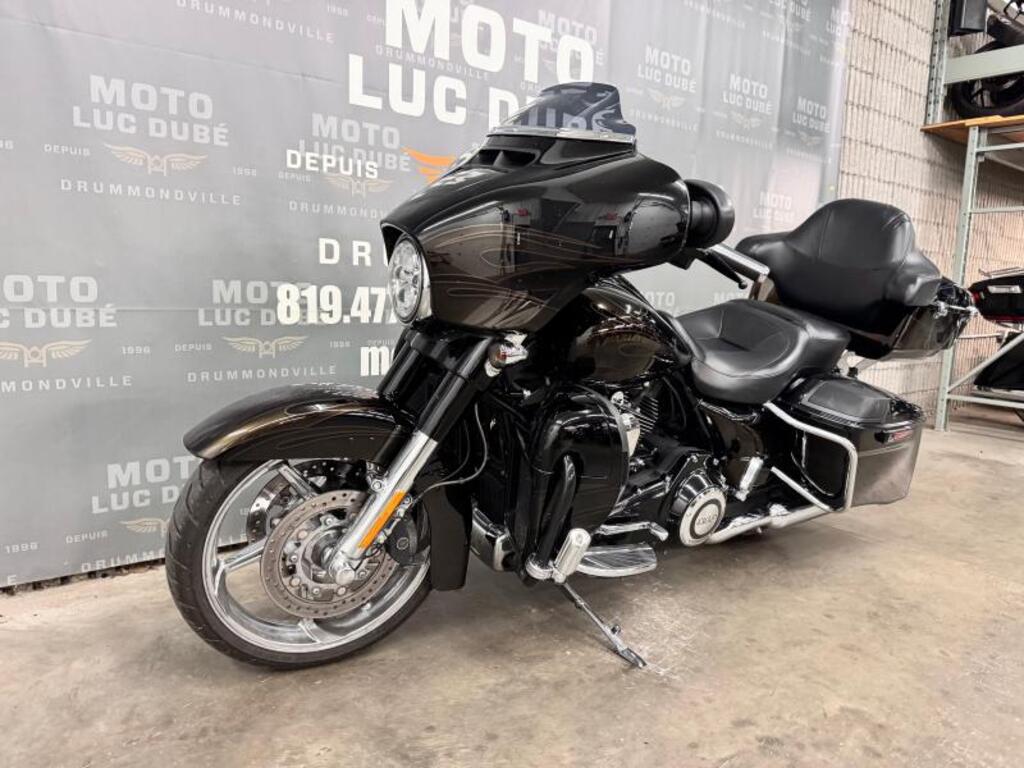 Harley-Davidson FLHXSE CVO Street Glide 2015