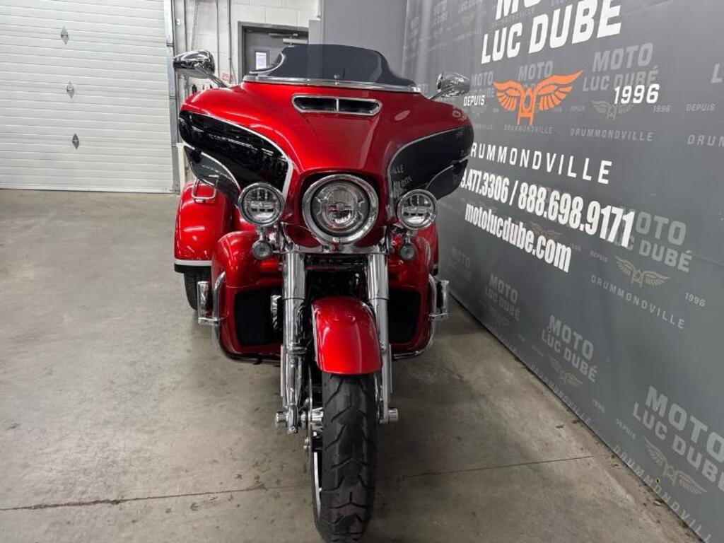 Harley-Davidson FLHTCUTGSE Ultra CVO Tri Glide 2021