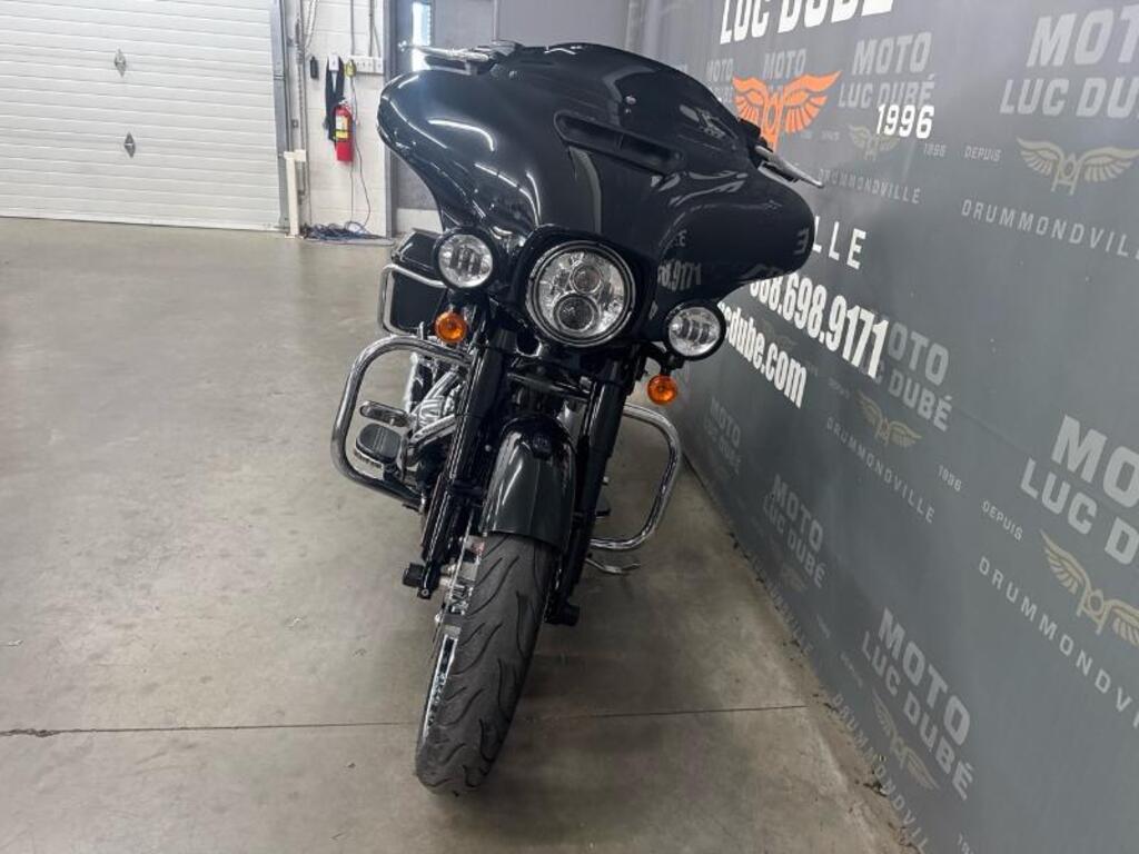 Harley-Davidson FXST Softail Standard 2023
