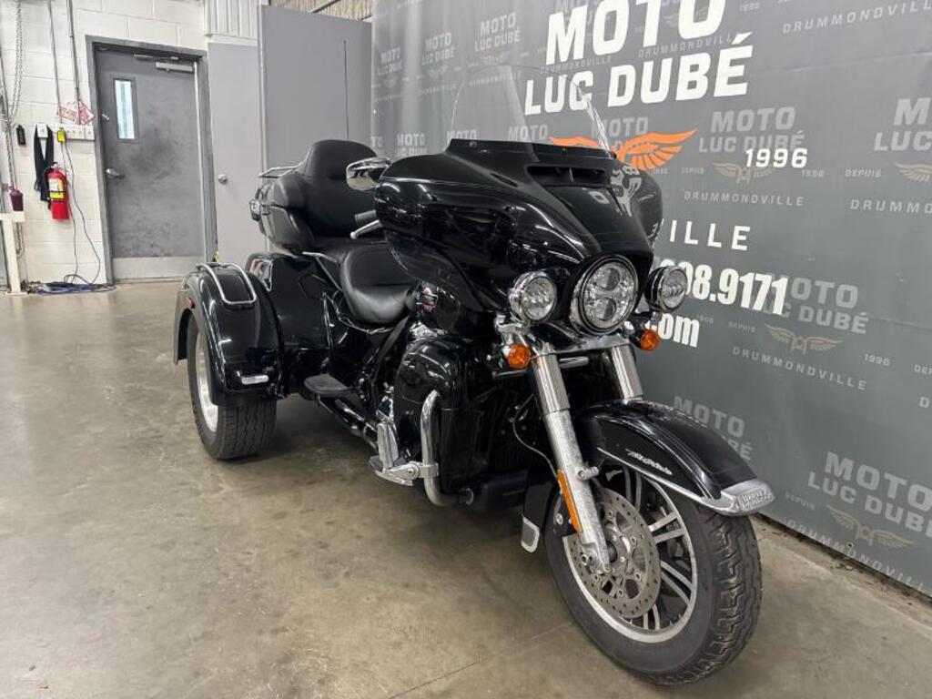 Harley-Davidson FLHTCUTG Tri Glide Ultra 2022