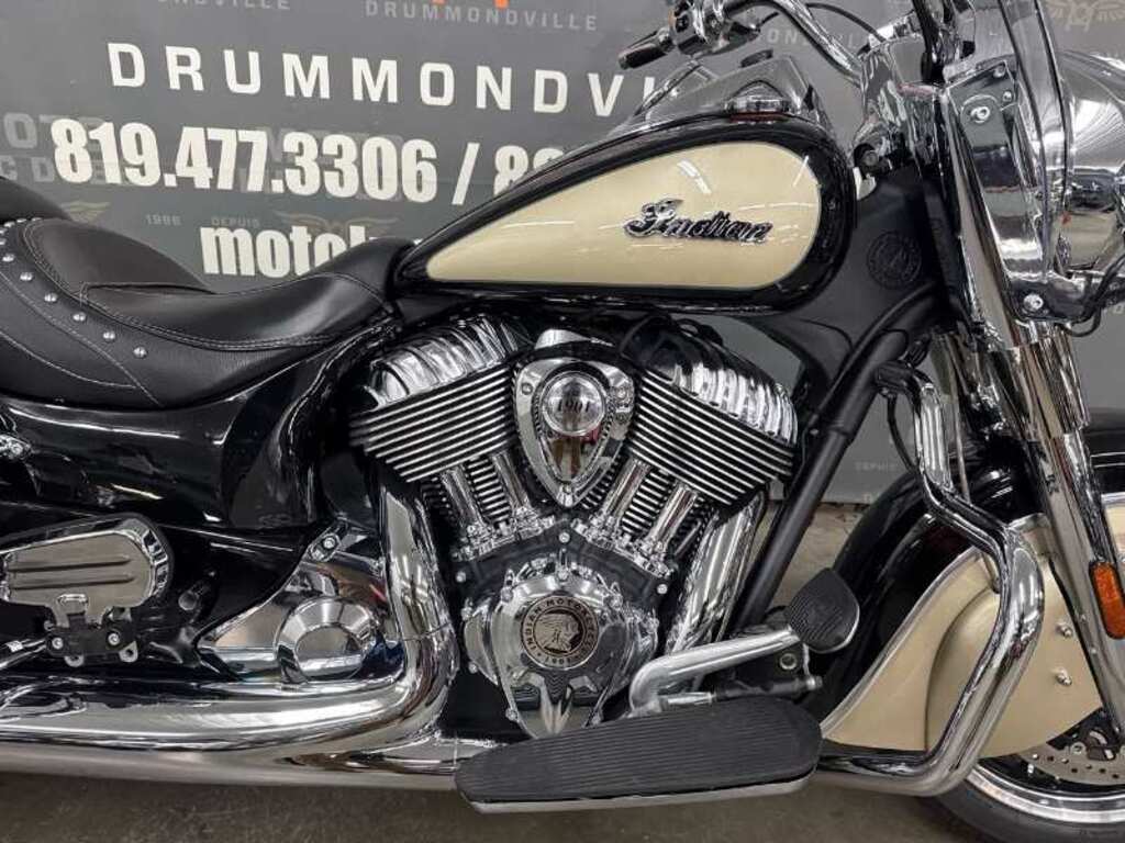Harley-Davidson FLHCS Heritage Classic 114 2018