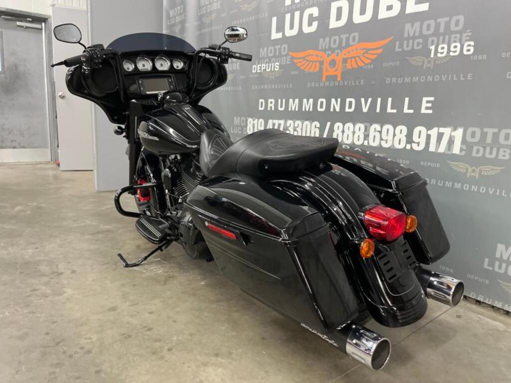 Harley-Davidson FLHXS Street Glide Special 2015