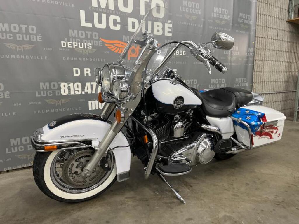 Harley-Davidson FLHRC Road King Classic 2008