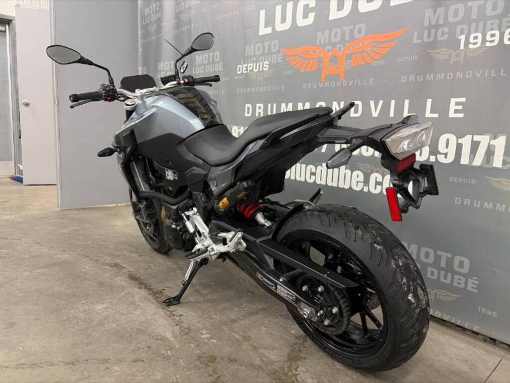 BMW F900R 2022
