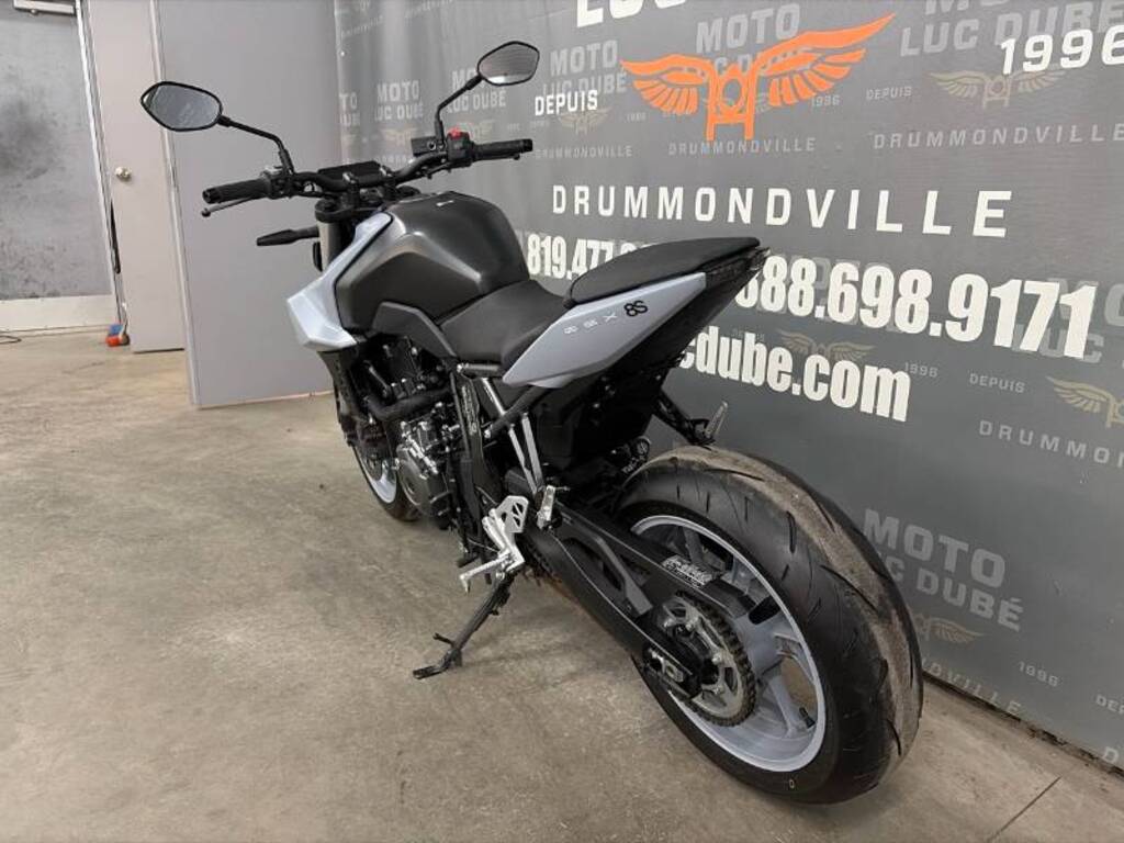 Suzuki GSX-8S 2024