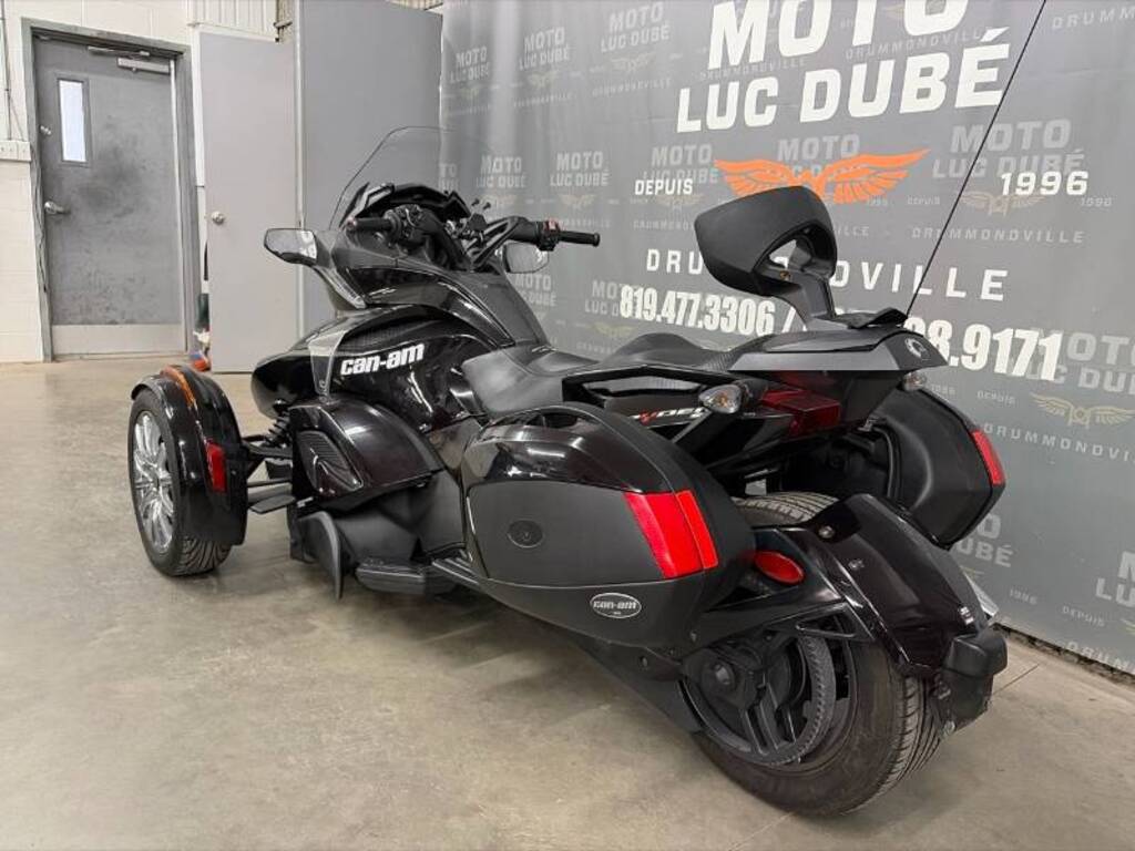 Can-Am Spyder ST Limited 2013