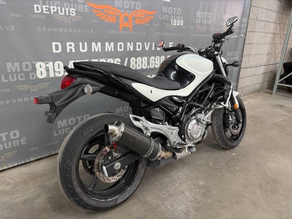Suzuki SFV650 Gladius 2012