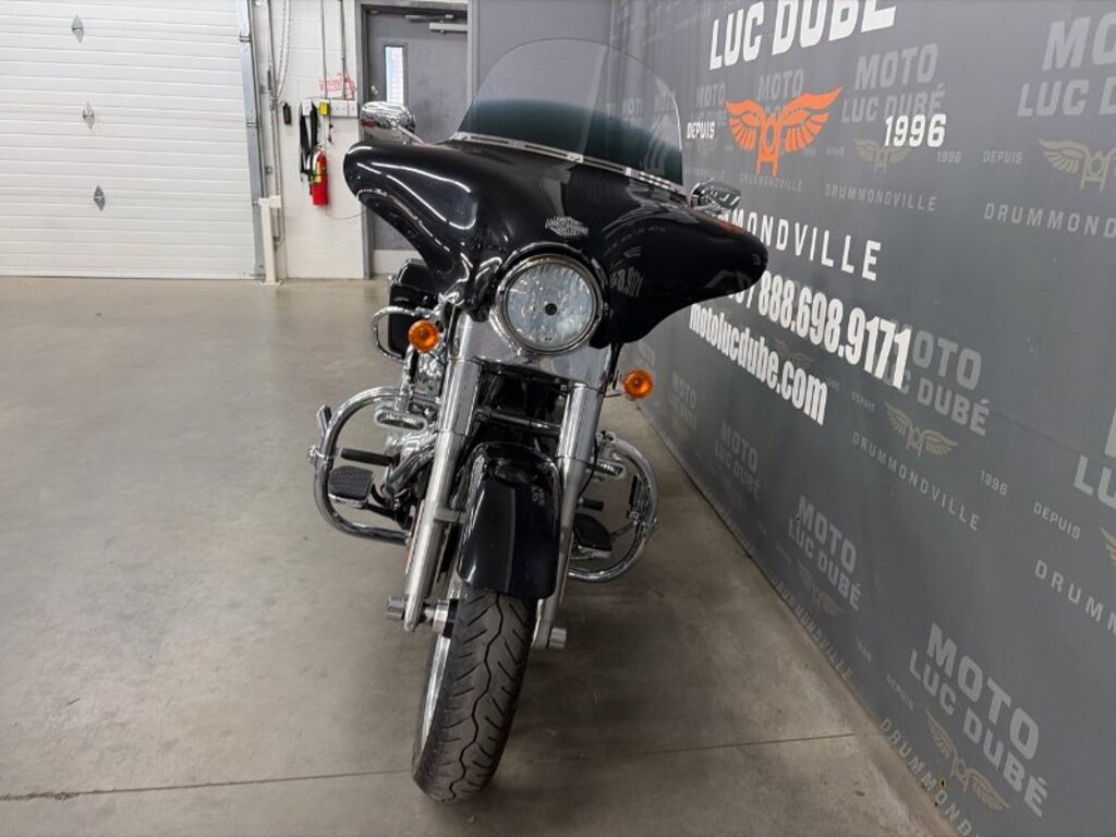 Harley-Davidson FLD Switchback 2012