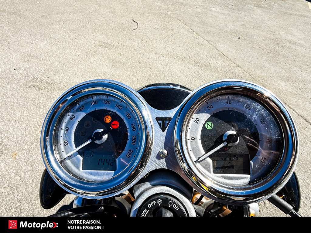 Triumph Thruxton 1200 rs 2022