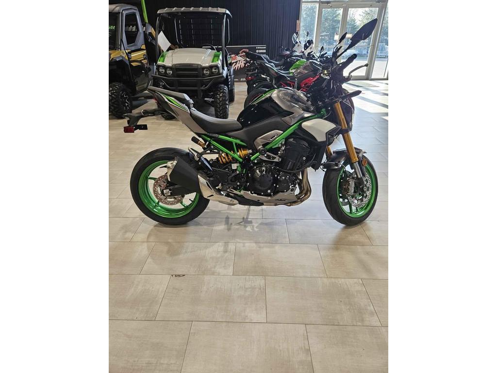 Kawasaki Z900 SE 2025