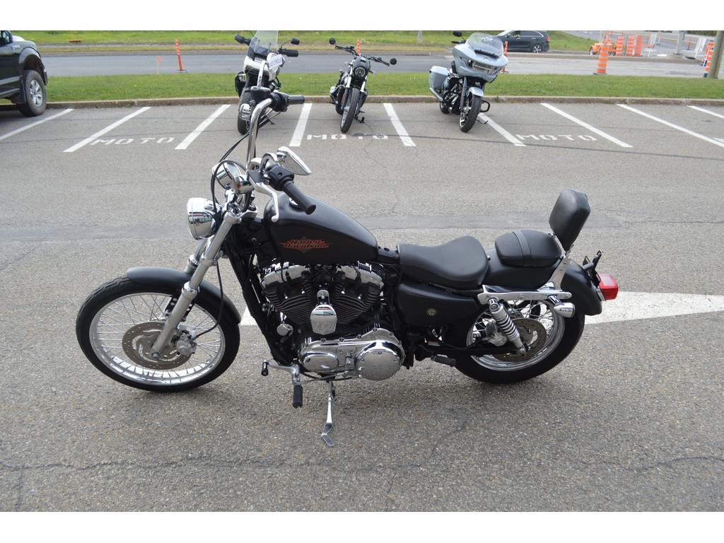 Harley-Davidson XL1200V 2012