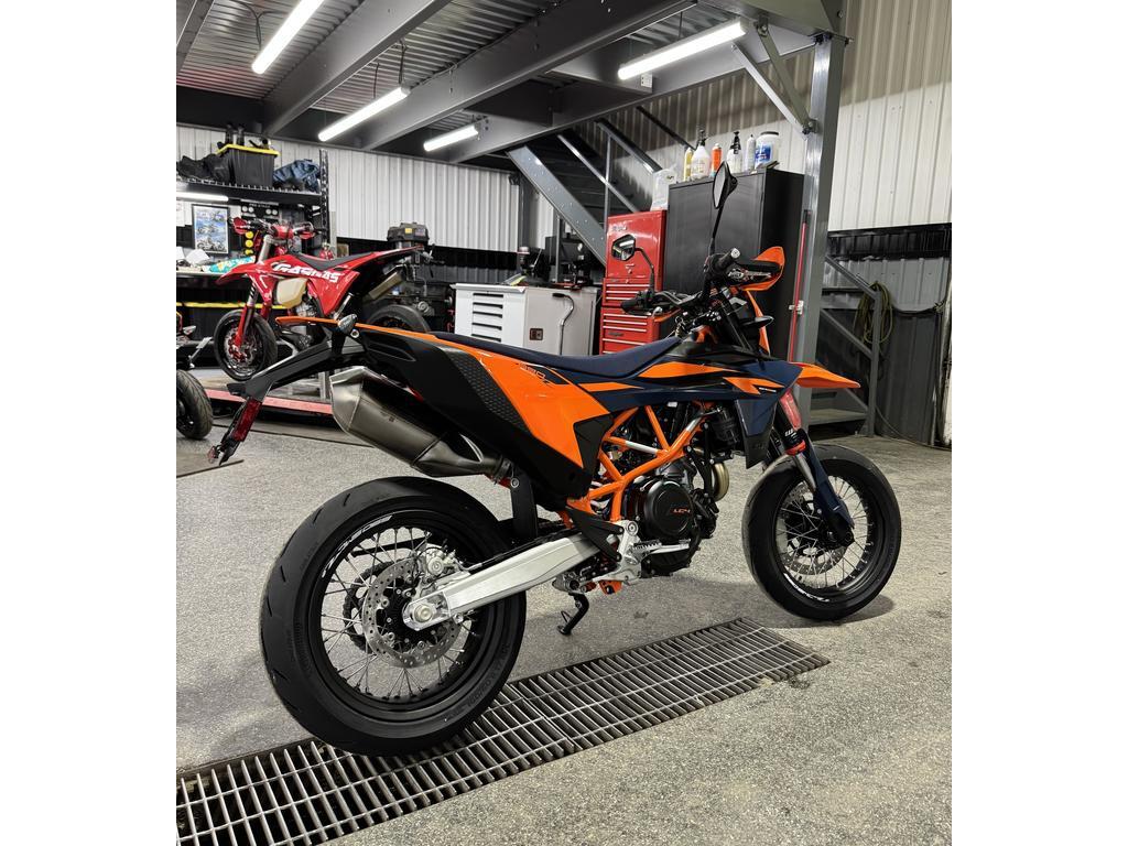 KTM 690 SMC R 2026