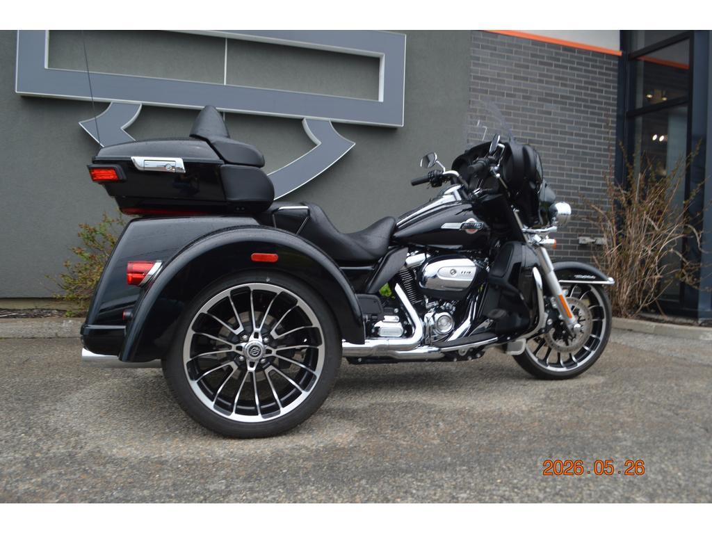 Harley-Davidson FLHTCUTG Tri Glide Ultra 2025