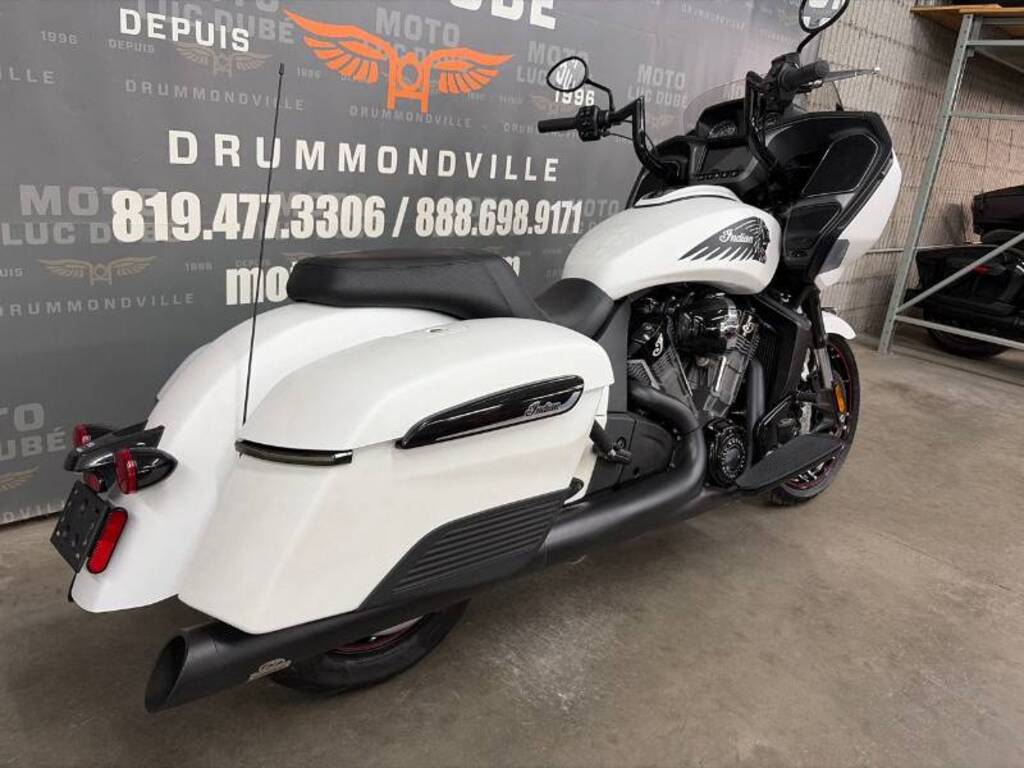 Indian Motorcycles Challenger Dark Horse 2020