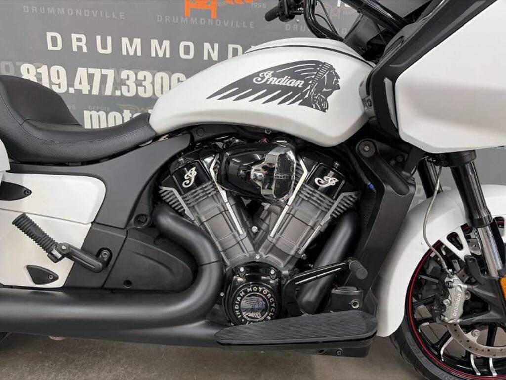 Indian Motorcycles Challenger Dark Horse 2020