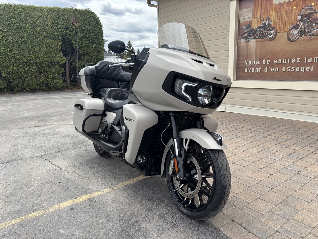 Indian Motorcycles Pursuit Dark Horse 2023
